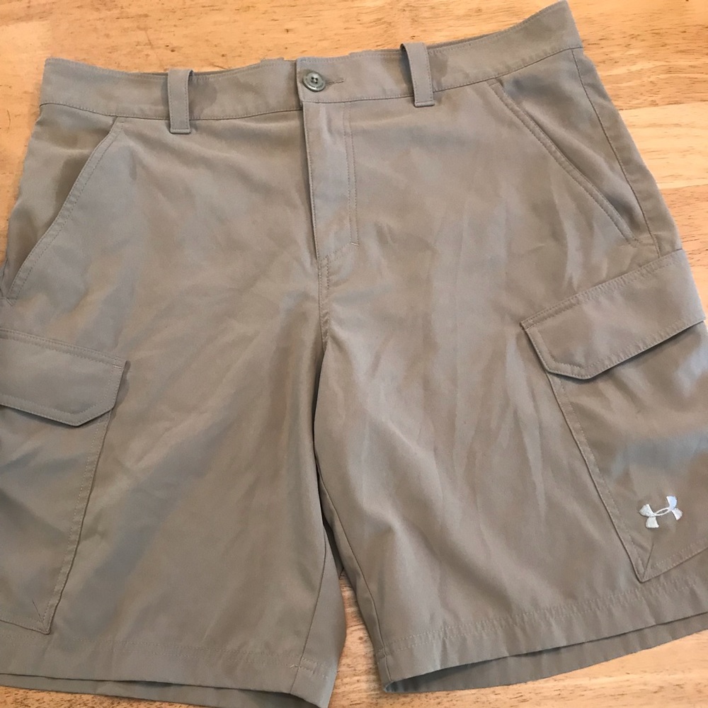 Under Armour heat gear men’s shorts